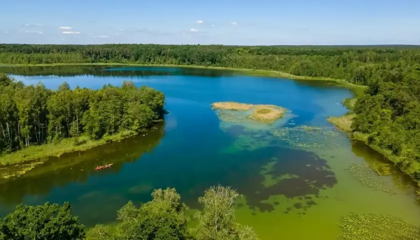 Jezioro Krutyńskie: raj dla wędkarzy i miłośników kajakarstwa